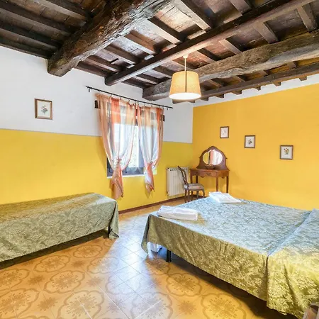 2 Bedroom Amazing In Dicomano