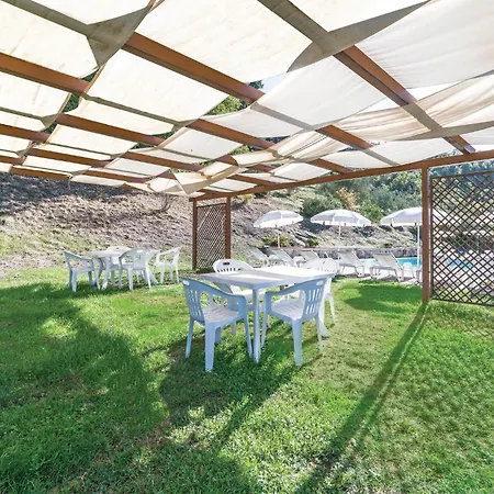 2 Bedroom Amazing In Holiday home *