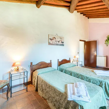 2 Bedroom Amazing In Holiday home Dicomano