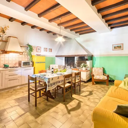 2 Bedroom Amazing In Holiday home *